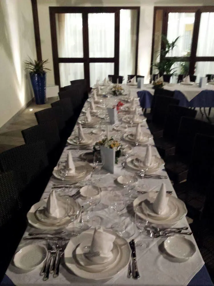 Hotel Riviera Azzurra Oliveri 4*,  Italia